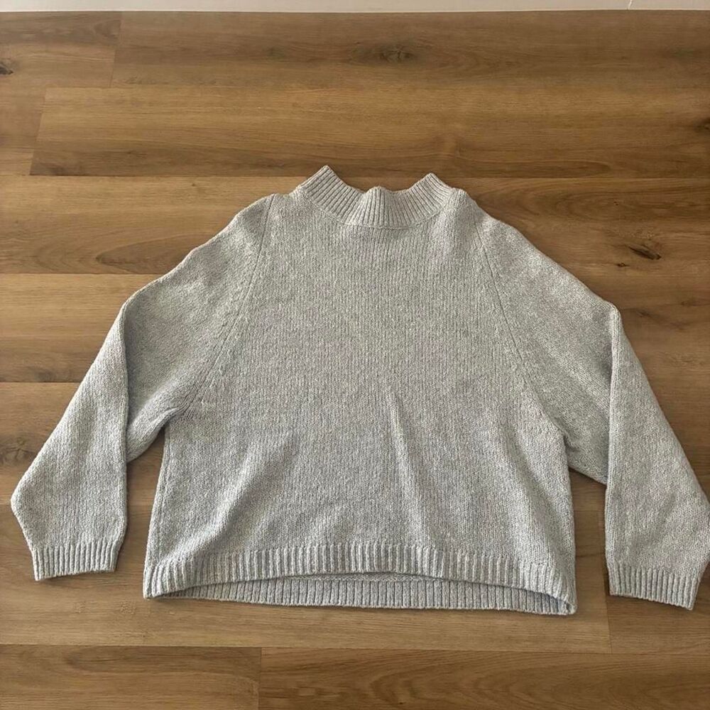 Old-navy Women's Grey and Silver Jumper